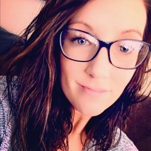 Meet your Posher, Kendra